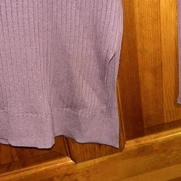 Athleta Women’s Long Sleeve Pull Over Sweater size Med-EUC - Picture 3 of 5